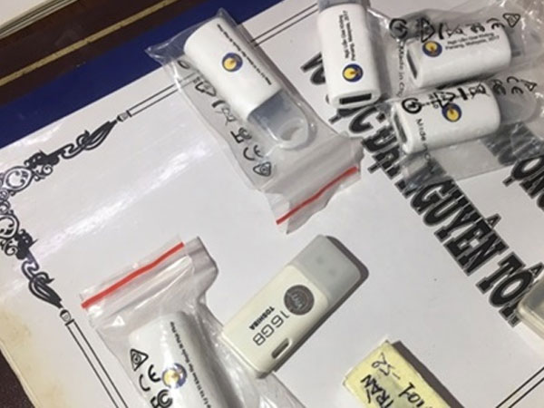 Tin tà đạo, con trai đóng đinh vào đầu mẹ để chữa bệnh