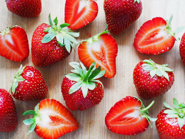 Chị em đừng dại cho chồng ăn 7 thực phẩm giết chết khả năng giường chiếu này