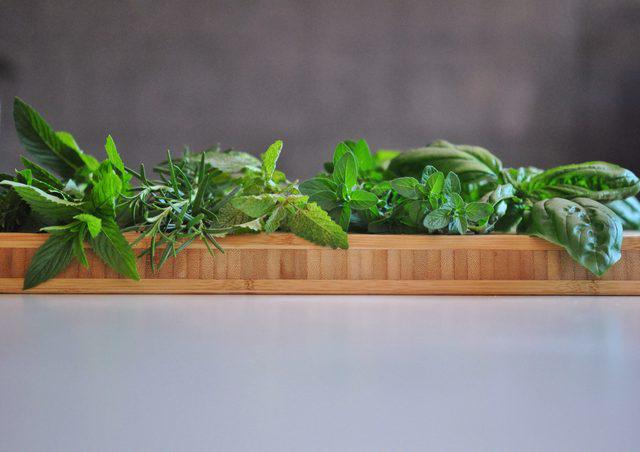 Chị em đừng dại cho chồng ăn 7 thực phẩm giết chết khả năng giường chiếu này