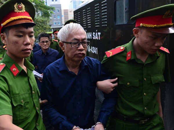 Trần Phương Bình khai thủ đoạn thâu tóm cổ phần Ngân hàng Đông Á