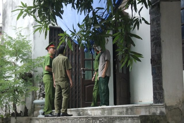 Yêu râu xanh nhiễm HIV dâm ô trẻ em bị tuyên án… trên giường