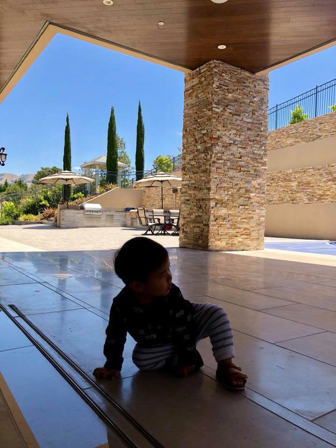 Cuộc sống của những cô chiêu, cậu ấm nhà sao Việt: Ở biệt thự triệu đô, học phí mỗi năm lên đến hàng trăm triệu