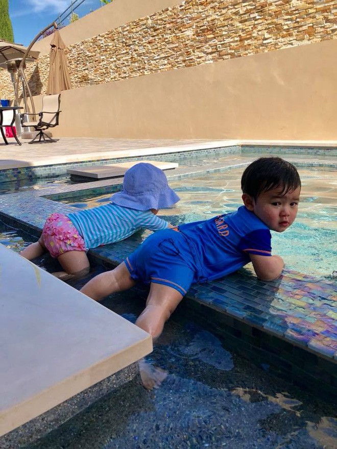 Cuộc sống của những cô chiêu, cậu ấm nhà sao Việt: Ở biệt thự triệu đô, học phí mỗi năm lên đến hàng trăm triệu