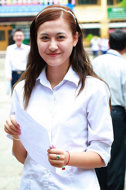 Sau nửa tháng phẫu thuật thẩm mỹ, Hà Lade bất ngờ lên tiếng khi bị chê đơ cứng, khuôn mặt đại trà