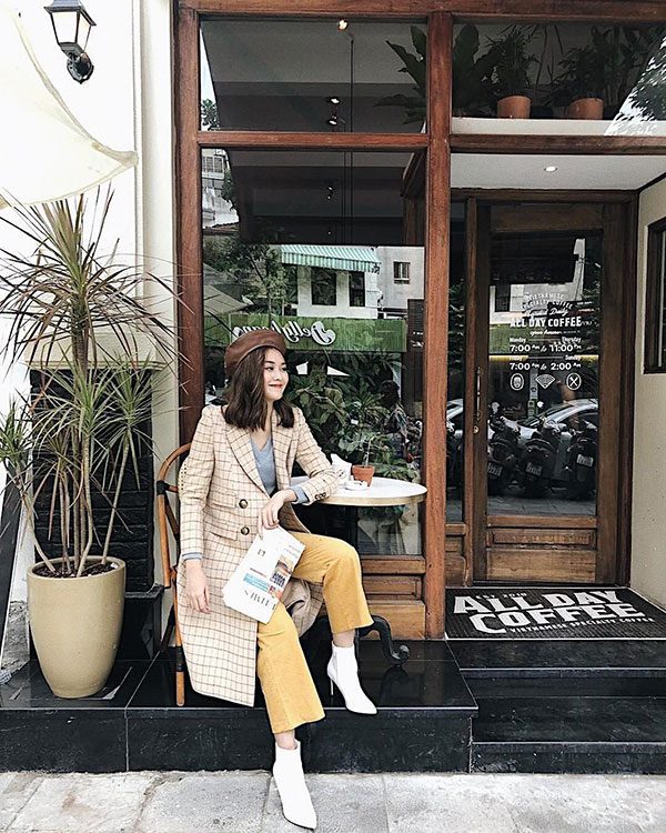 Muốn mặc đâu chuẩn đấy trong tiết trời se lạnh, bạn chỉ việc copy 10 công thức street style xuất sắc từ loạt hot girl Việt
