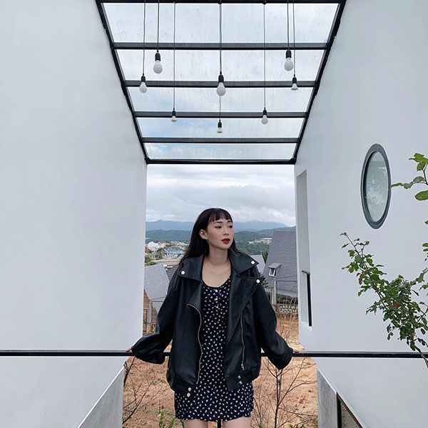 Muốn mặc đâu chuẩn đấy trong tiết trời se lạnh, bạn chỉ việc copy 10 công thức street style xuất sắc từ loạt hot girl Việt