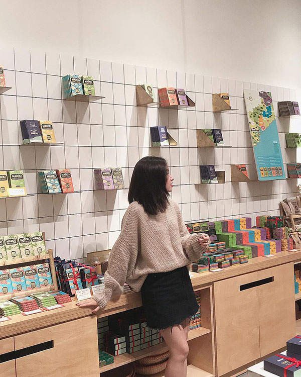 Muốn mặc đâu chuẩn đấy trong tiết trời se lạnh, bạn chỉ việc copy 10 công thức street style xuất sắc từ loạt hot girl Việt