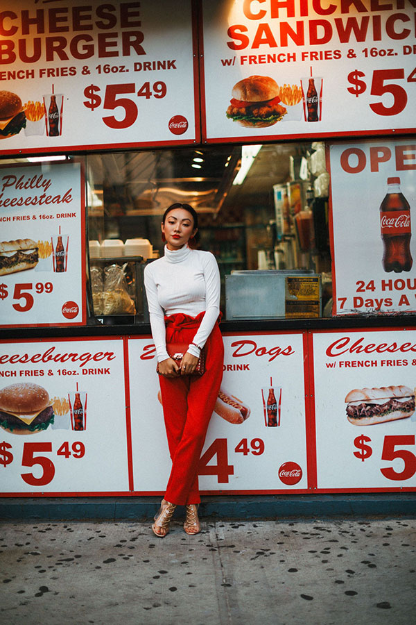 Muốn ăn gian chiều cao khi diện đồ ngày đông, bạn sẽ cần đến chiếc quần cạp cao tít cùng 3 cách mix&match; sau