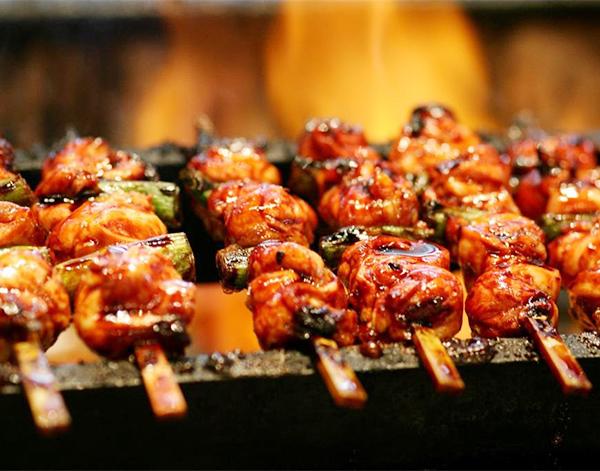 Ham ăn thịt nướng lúc mang thai, mẹ bật khóc ngay trên bàn đẻ khi con chào đời