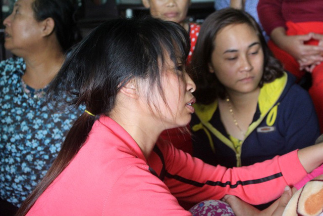 Phút hoảng sợ của mẹ bé gái bị đối tượng nghi ngáo đá khống chế trong nhà tắm