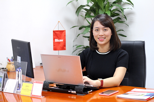 Bkav bán được gần 10.000 chiếc Bphone 3 trong tháng đầu