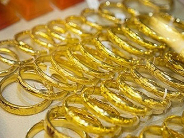 Giá vàng hôm nay 30/11: Một câu lỡ lời, USD tụt áp, vàng tăng vọt