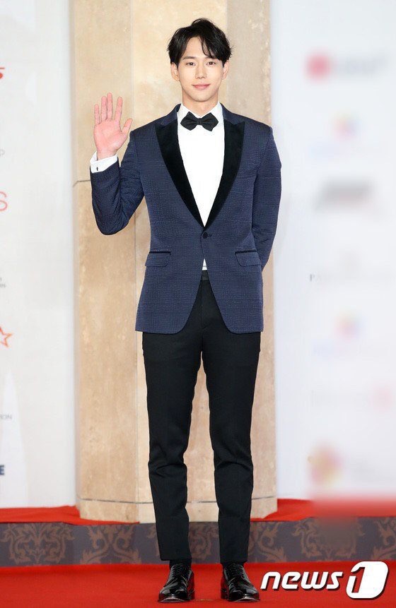 Nam chính trong MV 16+ của Chi Pu bất ngờ nhận giải thưởng Châu Á