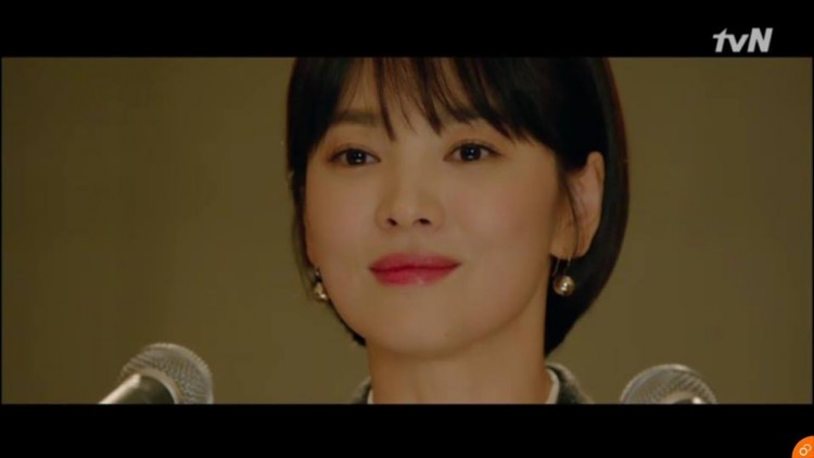 Encounter tập 2: CEO quyền lực Song Hye Kyo bất chấp hình tượng mò đến nhà trai trẻ Park Bo Gum
