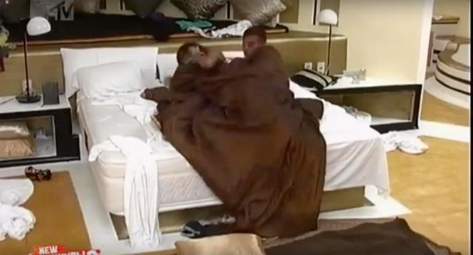 Hoa khôi Moscow vừa kết hôn Vua Malaysia bị khui quá khứ thác loạn Hoa khôi Moscow vừa kết hôn Vua Malaysia bị khui quá khứ thác loạn