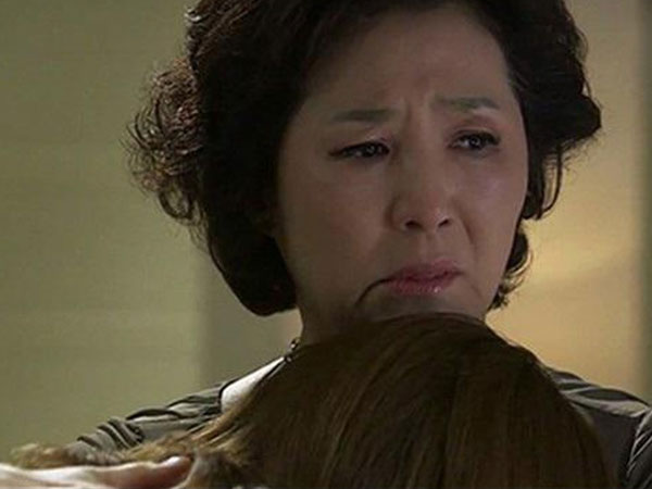 Phút cuối đời, câu nói của mẹ chồng khiến tôi nghẹn lòng