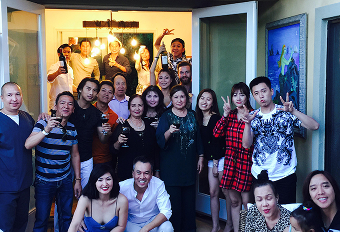 Ngôi nhà vườn 900 m2 tại Mỹ của ca sĩ Nguyễn Hồng Nhung