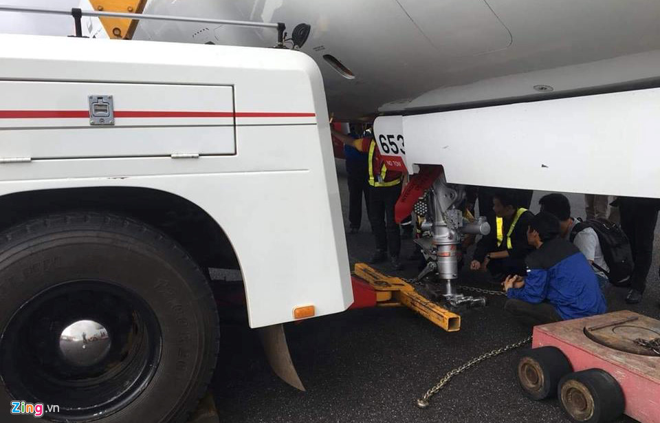 Hiện trường máy bay VietJet gặp sự cố khiến 6 hành khách bị thương