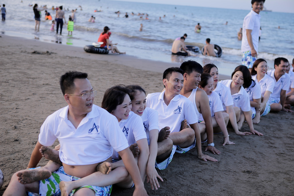 Lớp cấp 2 ở Nghệ An họp mặt sau 20 năm ra trường vẫn gần đủ sĩ số