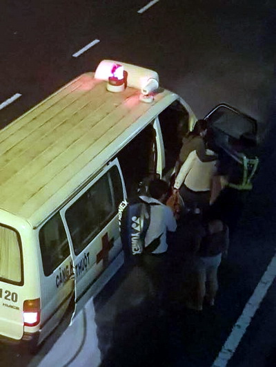 Hành khách chen lấn tìm lối thoát khỏi máy bay Vietjet rơi bánh