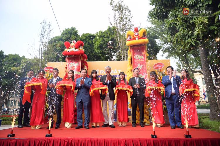 Hà Nội: Chính thức khai trương tuyến buýt 2 tầng mui trần, người dân sẽ được thử nghiệm miễn phí trong 3 ngày