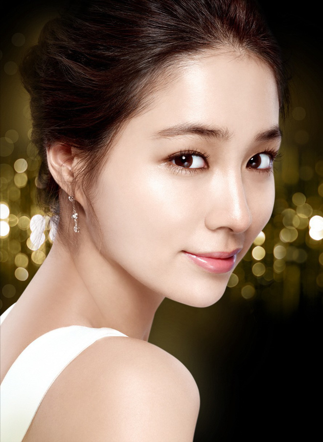 6 cặp đôi chú cháu gây bão showbiz châu Á: Nữ đẹp xuất chúng, nam gia thế khủng, riêng trường hợp cuối ngược lại