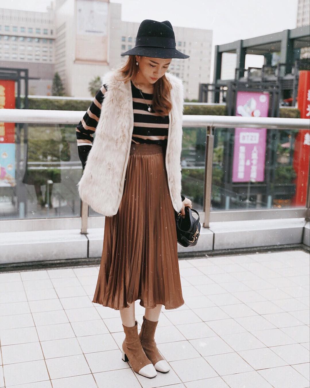 Sở hữu đôi chân cột đình cũng không thành vấn đề nếu các nàng biết 3 mẫu chân váy vừa điệu vừa nịnh dáng này