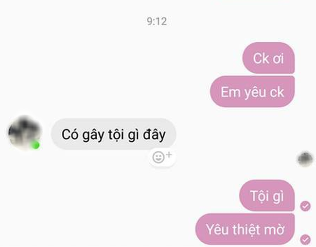 Cười bò với phản ứng của chồng khi nhận được lời yêu thương từ vợ bỉm sữa