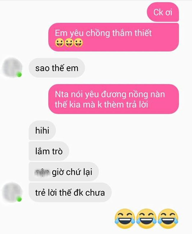 Cười bò với phản ứng của chồng khi nhận được lời yêu thương từ vợ bỉm sữa