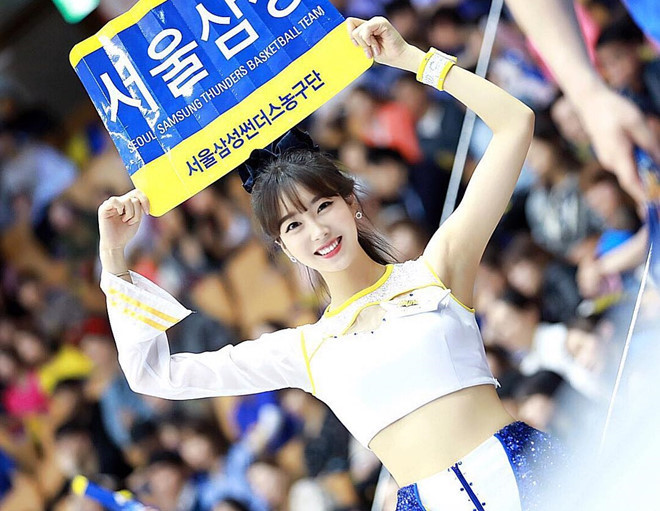 4 hoạt náo viên xinh đẹp, gợi cảm lấn sân thành công sang showbiz