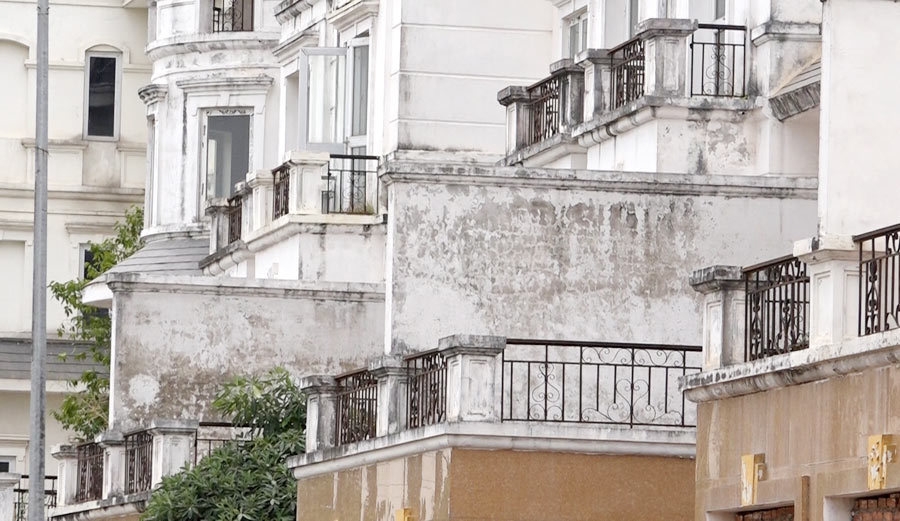 Biệt thự Pháp 10 năm hoang lạnh giữa Thủ đô: Bí ẩn ông chủ đại gia