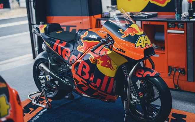 KTM rao bán xe đua MotoGP trên Facebook, giá tương đương siêu xe