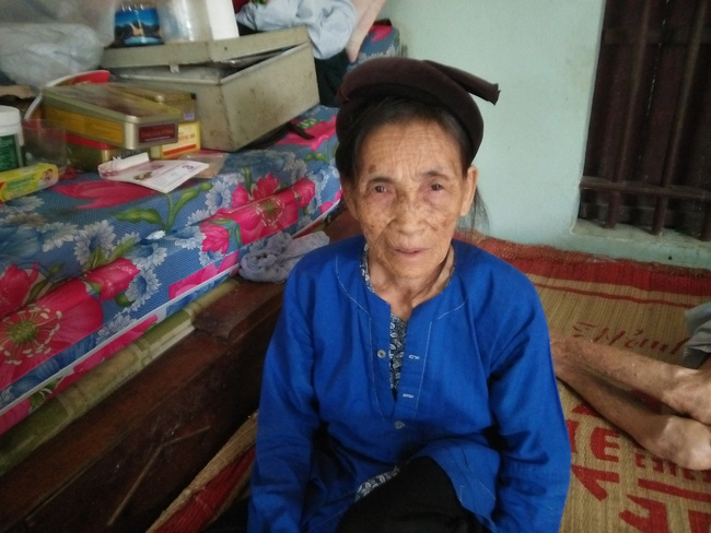 Nghệ An: Cha già nằm một chỗ ngóng tin con gái bị lừa bán làm vợ xứ người suốt 22 năm trời