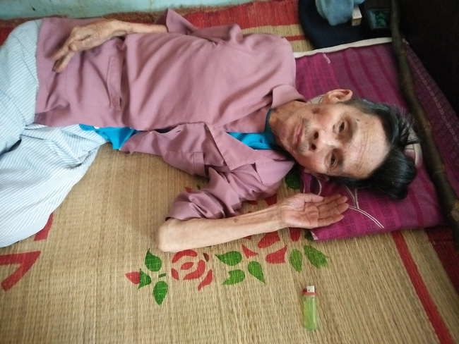 Nghệ An: Cha già nằm một chỗ ngóng tin con gái bị lừa bán làm vợ xứ người suốt 22 năm trời