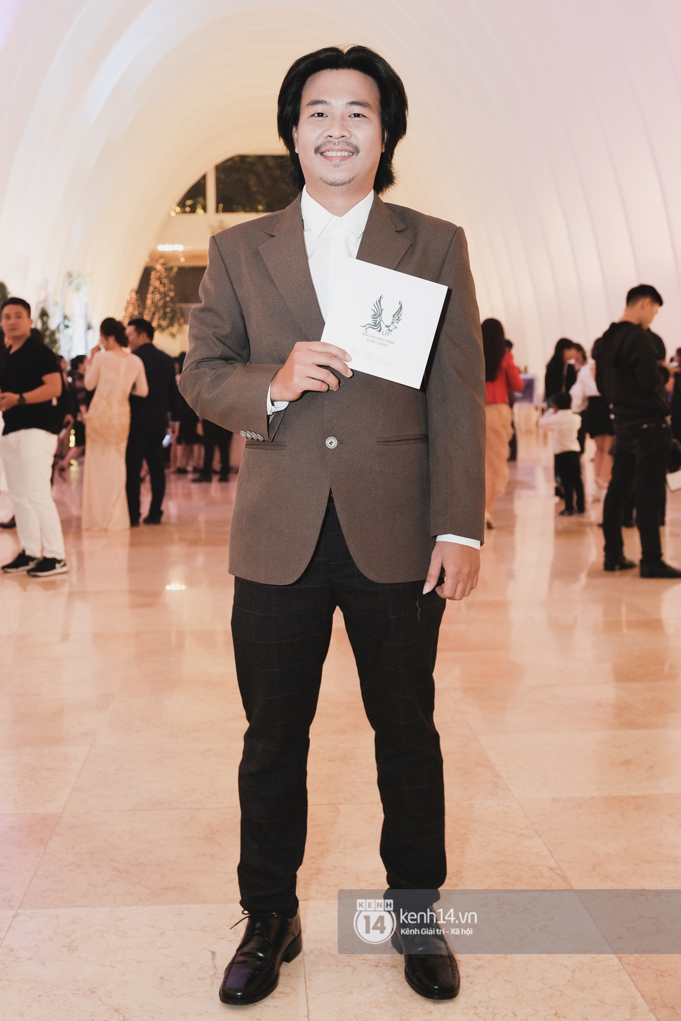 Nam Em và Quế Vân diện đồ đôi, cùng dàn sao Việt tề tựu tại đám cưới Ưng Hoàng Phúc