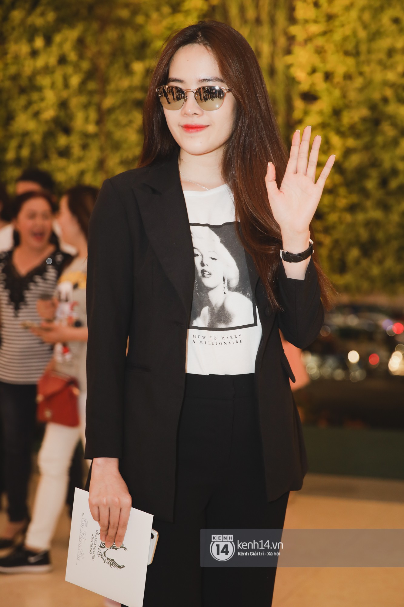 Nam Em và Quế Vân diện đồ đôi, cùng dàn sao Việt tề tựu tại đám cưới Ưng Hoàng Phúc