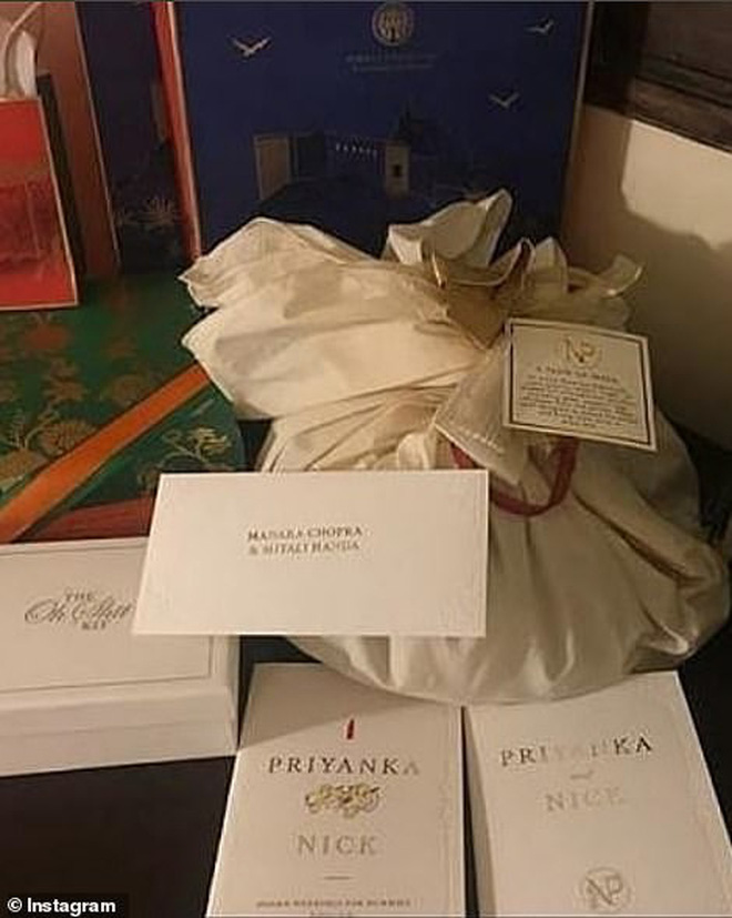 Loạt ảnh chuẩn bị cho đám cưới thế kỷ rình rang nhất 2018 của Nick Jonas và Hoa hậu Thế giới