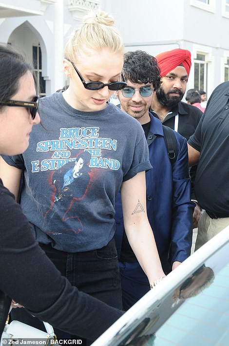 Loạt ảnh chuẩn bị cho đám cưới thế kỷ rình rang nhất 2018 của Nick Jonas và Hoa hậu Thế giới