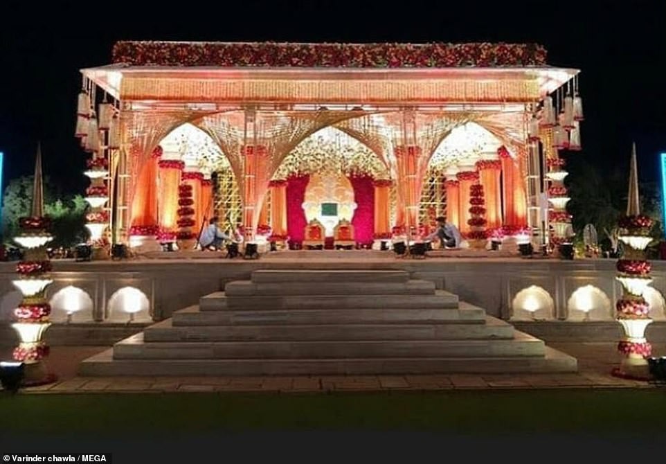 Loạt ảnh chuẩn bị cho đám cưới thế kỷ rình rang nhất 2018 của Nick Jonas và Hoa hậu Thế giới