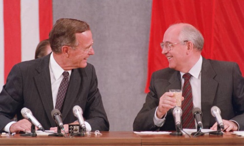 Lãnh đạo châu Âu ca ngợi Bush cha vì giúp thống nhất Đức