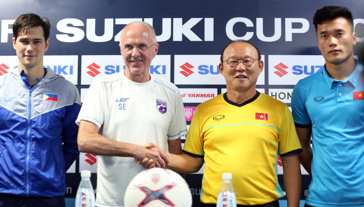Sven Eriksson nán lại, chờ bắt tay HLV Park Hang-seo