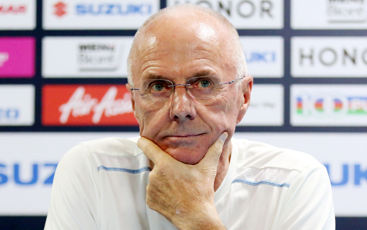 Sven Eriksson nán lại, chờ bắt tay HLV Park Hang-seo