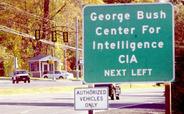 4 di vật kể lại cuộc đời cố Tổng thống Mỹ George Bush cha