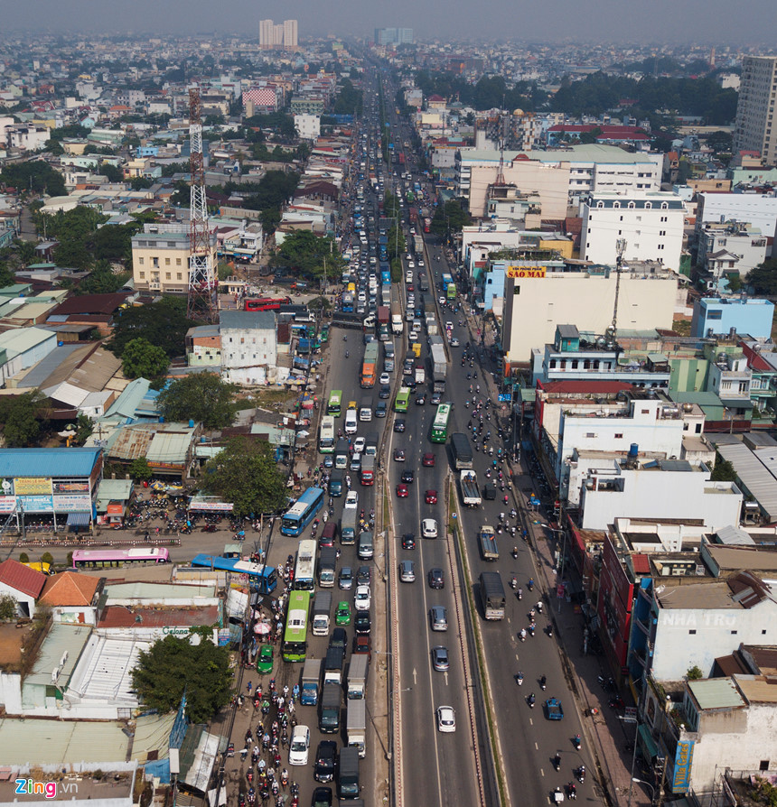Cuối năm, lô cốt lại mọc lên khắp đường Sài Gòn