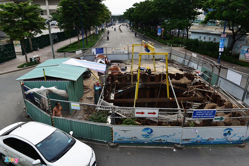 Cuối năm, lô cốt lại mọc lên khắp đường Sài Gòn