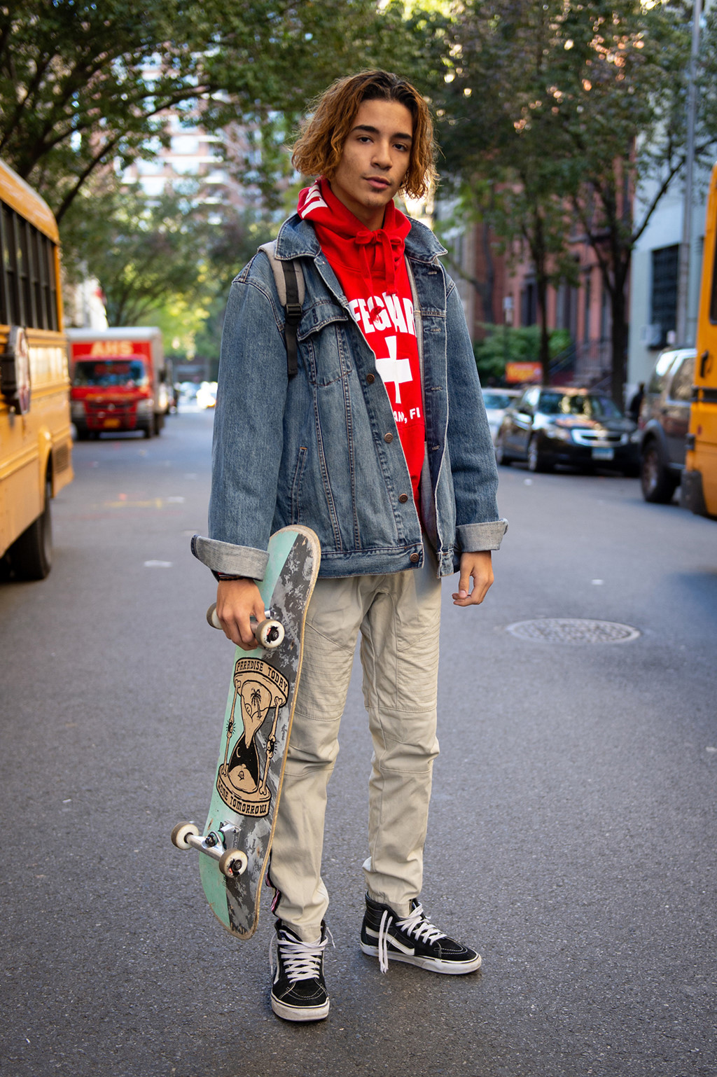 Hội cool kids 10X Mỹ: Sành điệu nhưng không khoe hàng hiệu phản cảm