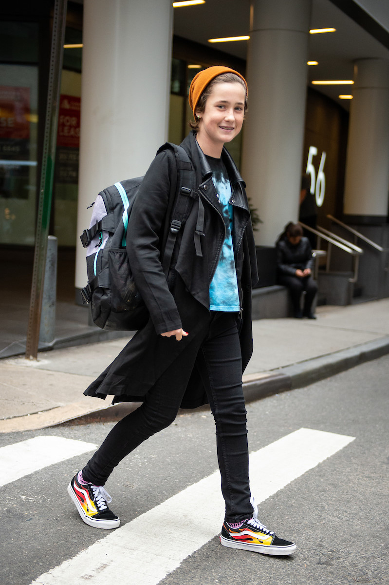 Hội cool kids 10X Mỹ: Sành điệu nhưng không khoe hàng hiệu phản cảm