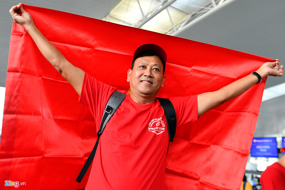 CĐV Sài Gòn, Hà Nội sang Philippines tiếp lửa cho tuyển Việt Nam