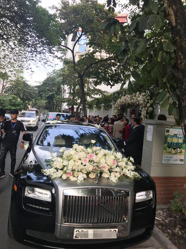 Chồng đại gia hơn 16 tuổi rước Thanh Tú bằng dàn siêu xe gần 60 tỷ