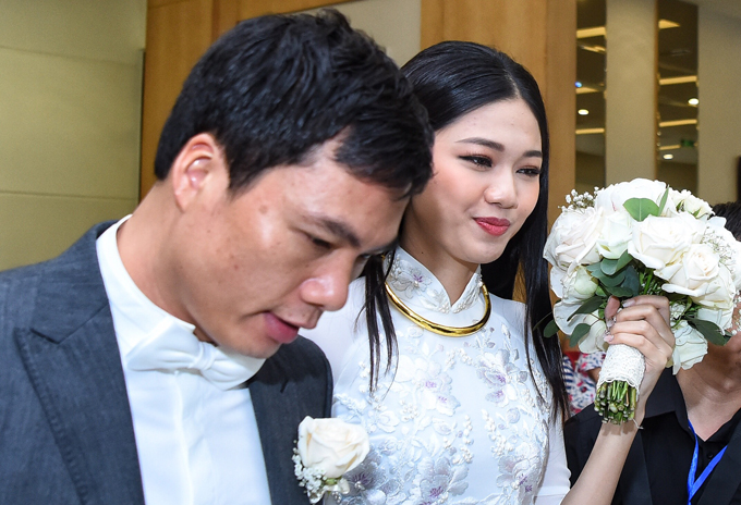 Chồng đại gia hơn 16 tuổi rước Thanh Tú bằng dàn siêu xe gần 60 tỷ